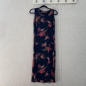 Women’s Black and Red Dress